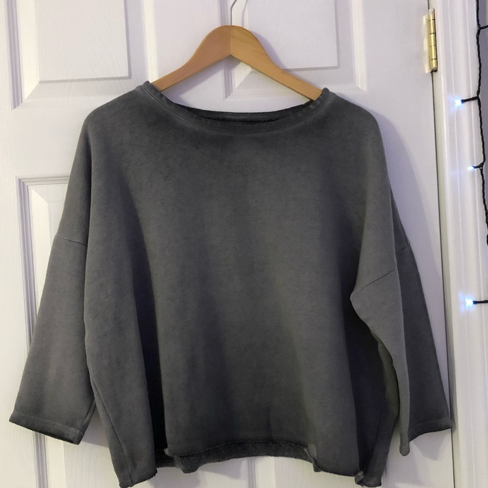 Gray crop top sweater